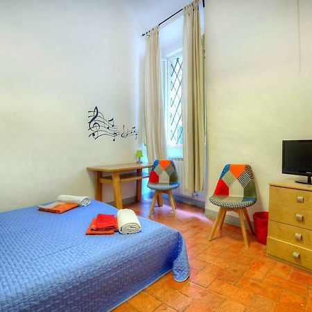 Stilmoderno Nice Apartment In Siena'S Historic Center, Just Steps From Piazza Del Campo Eksteriør bilde